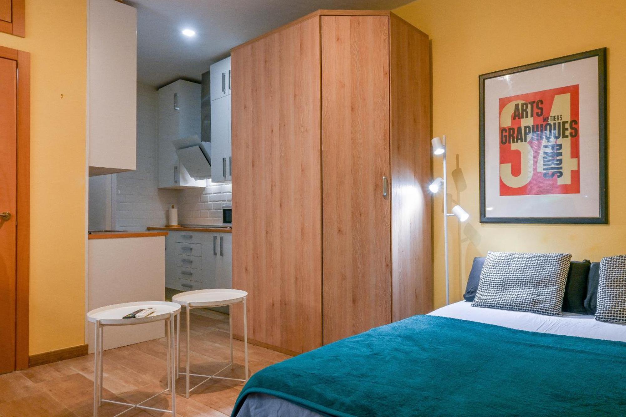 For Encantadora Vivienda Temporal A Pocos Minutos Del Metro Lavapies Zui33